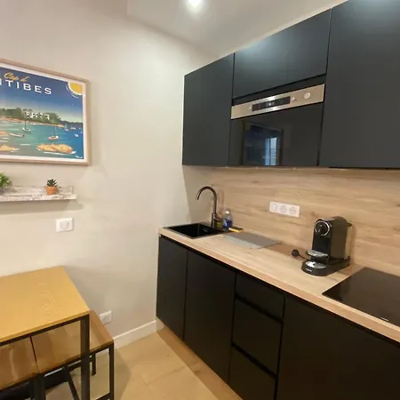 06ck Cosy In The Heart Of Old