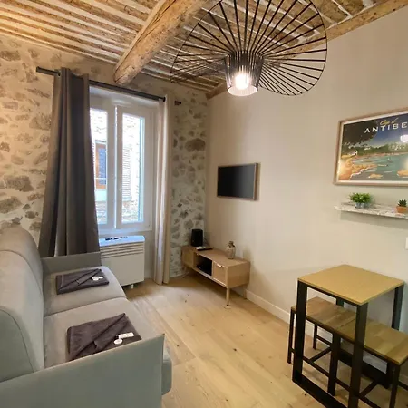 Apartamento 06ck Cosy In The Heart Of Old Antibes